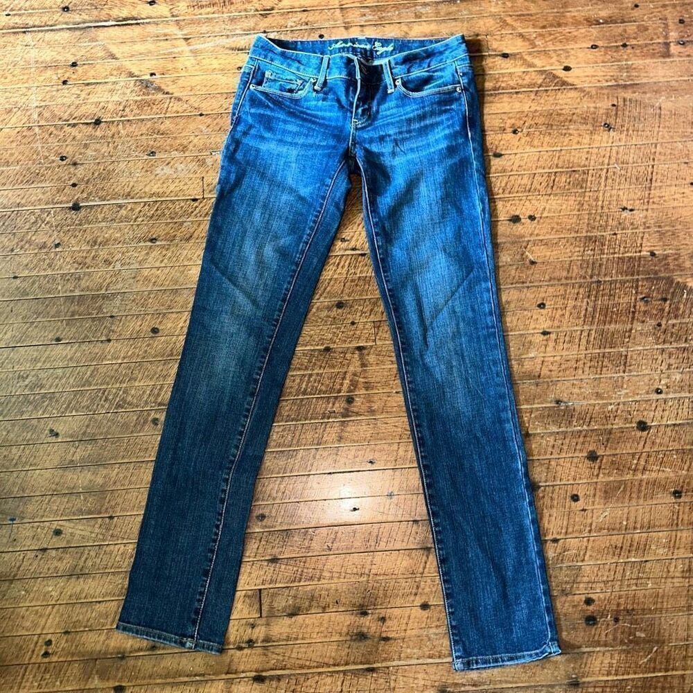 American Eagle skinny distressed normcore size 2 jeans